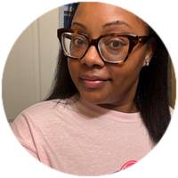 Shyvonne W.