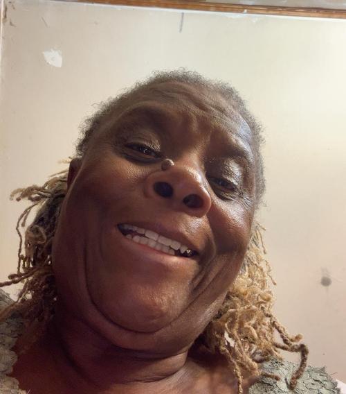 SYINTHA CURTIS T.