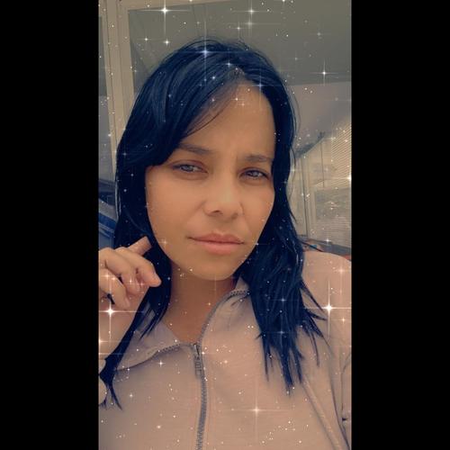 Yanara g.