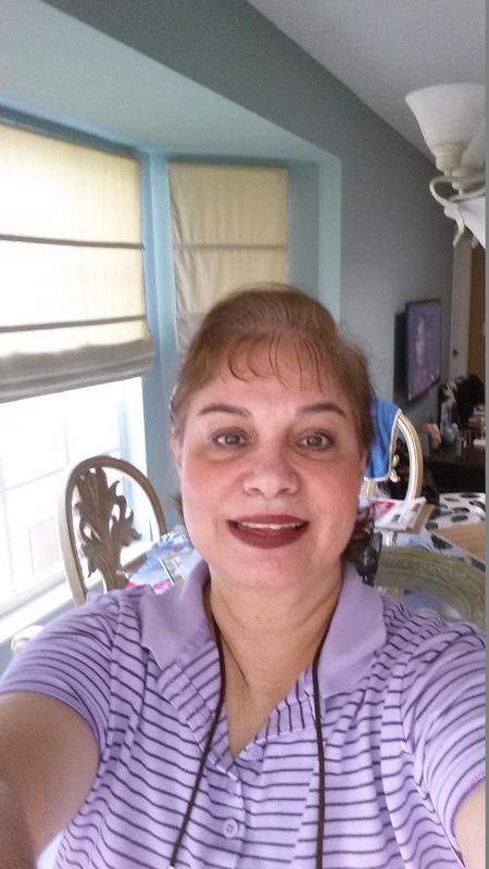 Violeta C.
