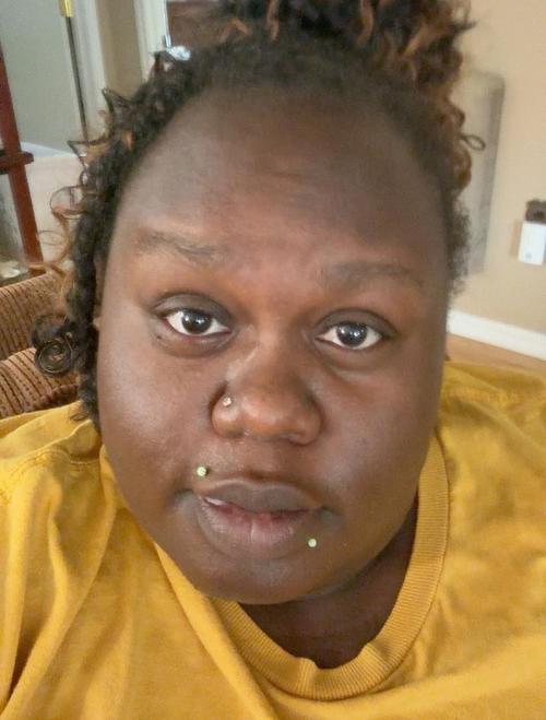 SHENEQUA SHONTEL E.