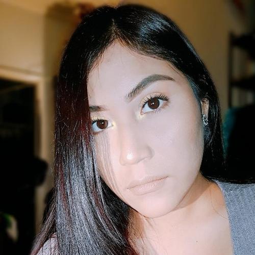 Luz D.