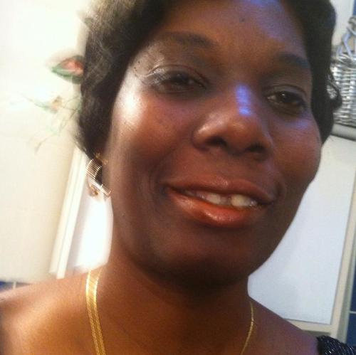 Viviane I.