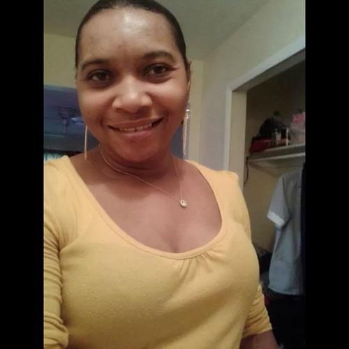 Roxann R.