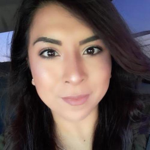 Llesenia G.